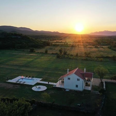 Holiday House Aurora Borealis Ervenik Екстер'єр фото