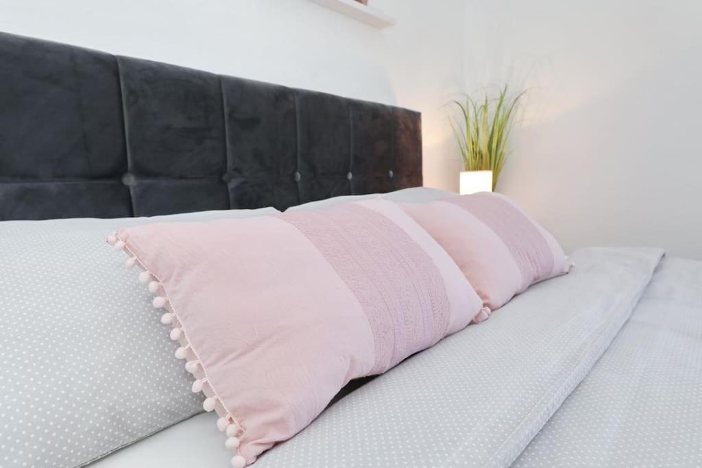 Holiday House Aurora Borealis Ervenik Екстер'єр фото